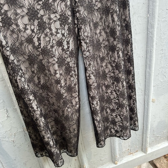 Alice & Olivia Black Lace wide leg trousers, size 0 - Picture 8 of 9
